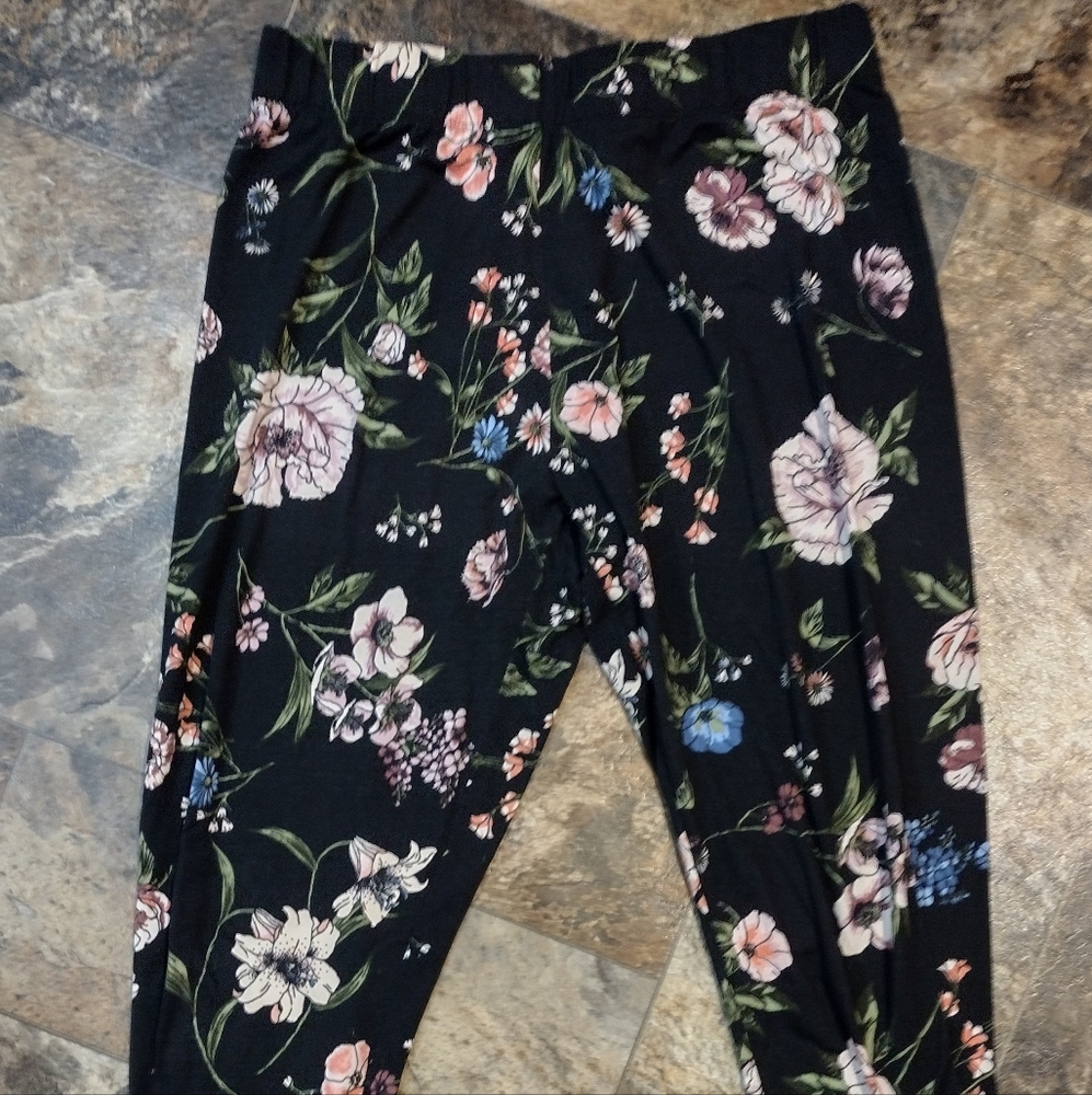 Maurices, Large, Floral Leggings